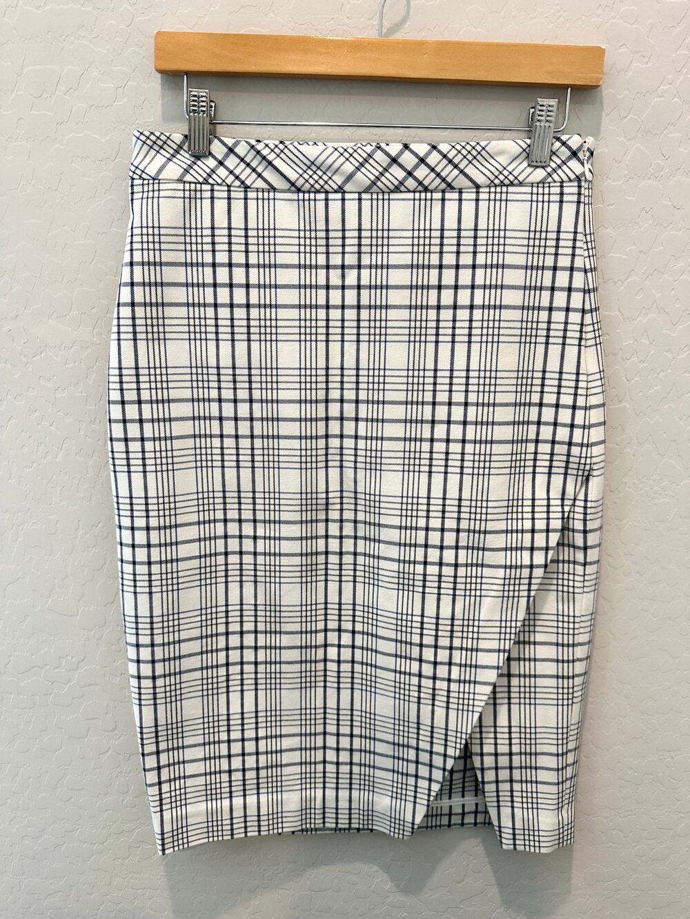 BANANA REPUBLIC Plaid Straight Pencil Skirt White Blue Windowpane Slit Size 2